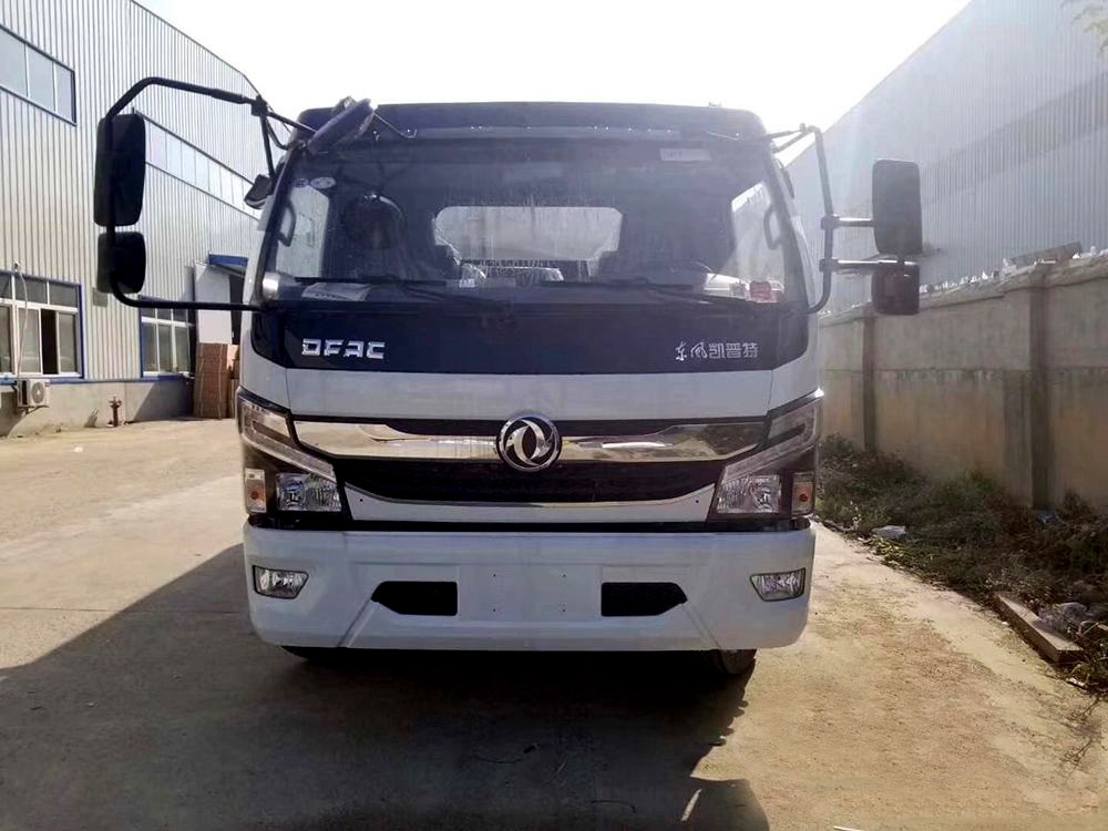 國(guó)六8-9方東風(fēng)D7 吸糞車