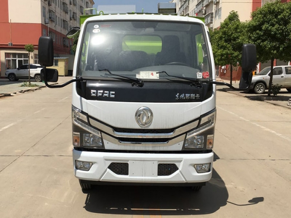 國(guó)六東風(fēng)D6掃路車(chē)（5.5立方）