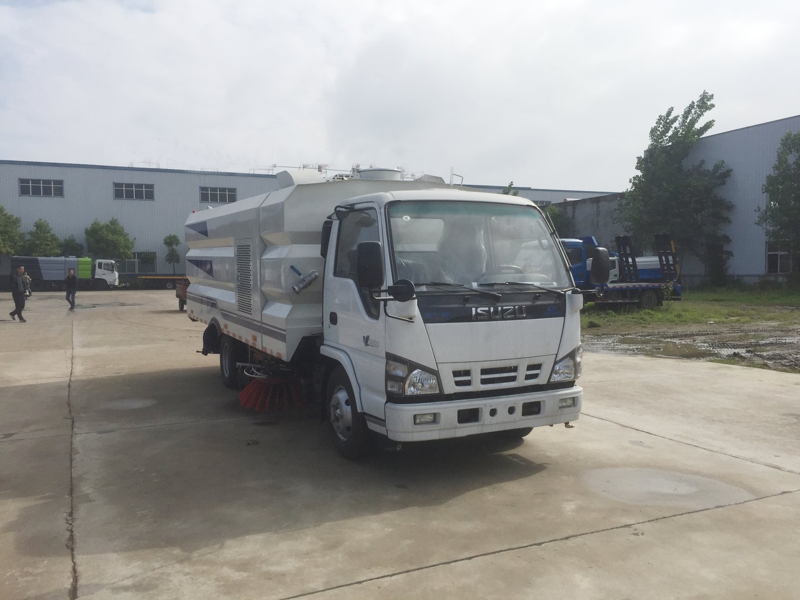 國(guó)六五十鈴洗掃車
